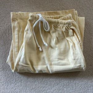 BRANDY MELVILLE CREAM BUTTER YELLOW ANASTASIA PANTS